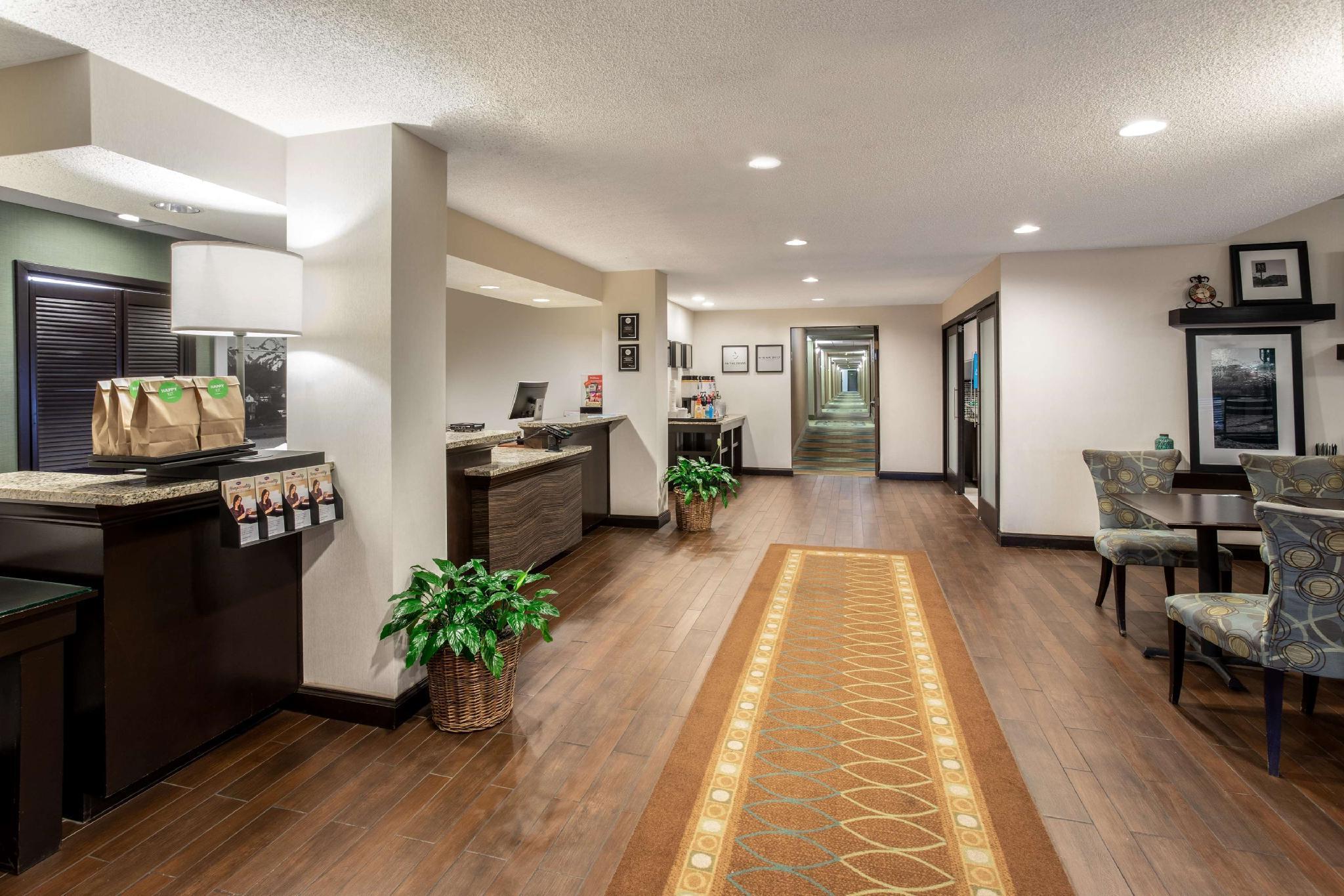 Spark By Hilton Colorado Springs I 25 Central Exterior photo