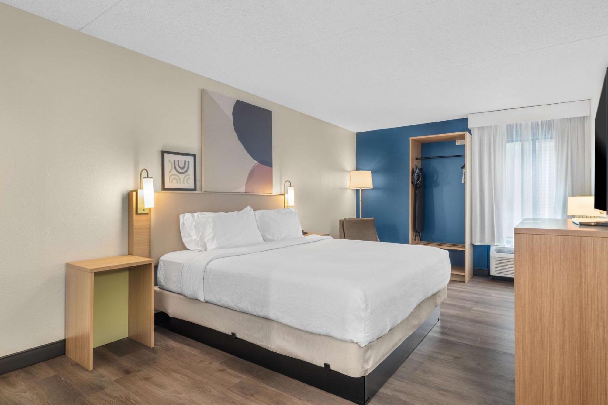 Spark By Hilton Colorado Springs I 25 Central Exterior photo
