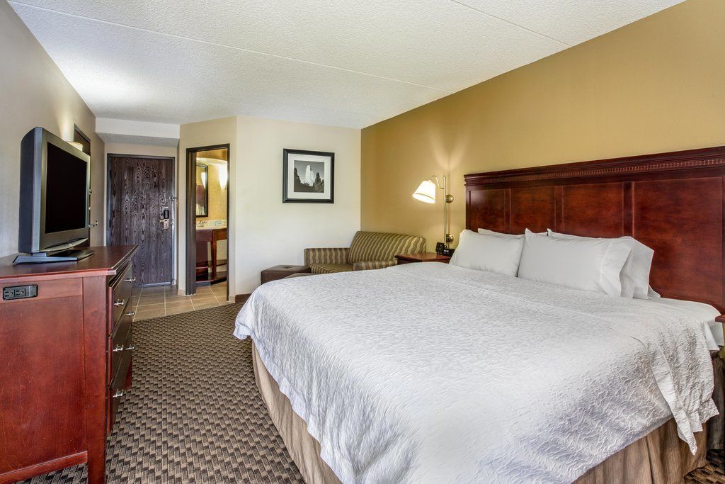 Spark By Hilton Colorado Springs I 25 Central Exterior photo